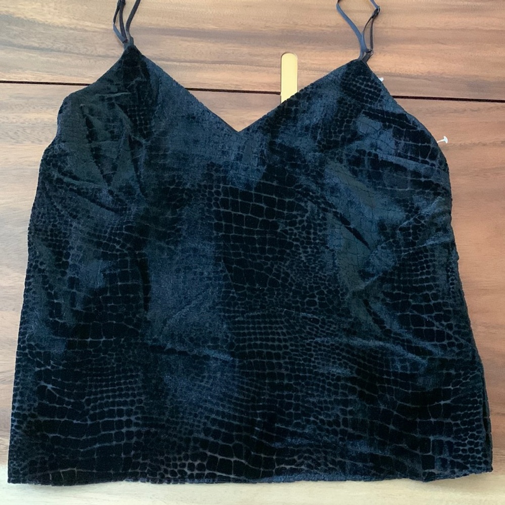 FRAME Velvet V-Neck Tank with Adjustable Straps Size Medium
